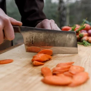 Handgefertigte Messer für die Outdoorküche