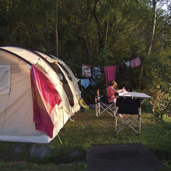 Camping Familie Kinder Urlaub im Zelt